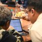 Wakil Menteri Komunikasi dan Digital Angga Raka Prabowo melakukan inspeksi langsung ke jalur Pantai Utara (Pantura). (Dok. komdigi.go.id)